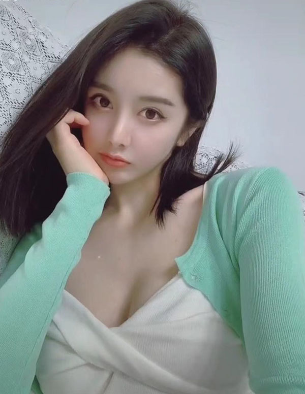 纽约外围女经纪人